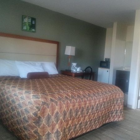 Maple Leaf Motel New Milford Eksteriør billede