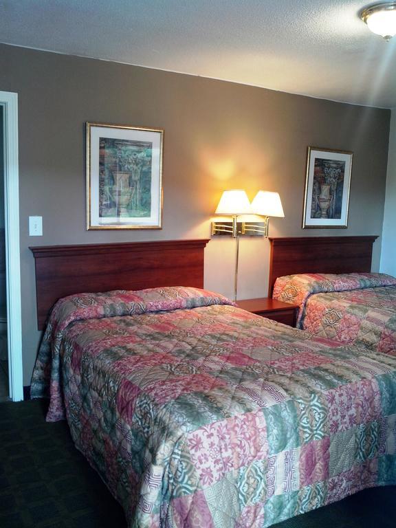 Maple Leaf Motel New Milford Eksteriør billede